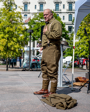 034_An American Soldier's Journey Home_full set