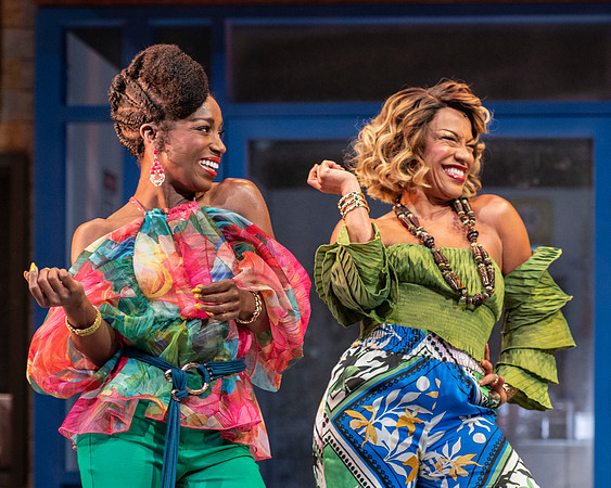 004_Merry Wives_press