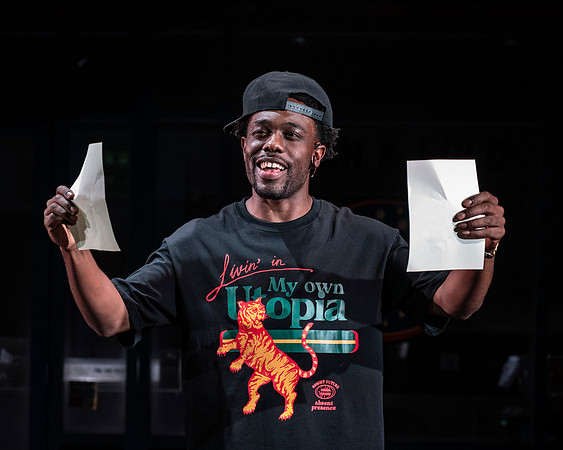 005_Merry Wives_press