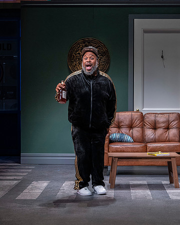 025_Merry Wives_press