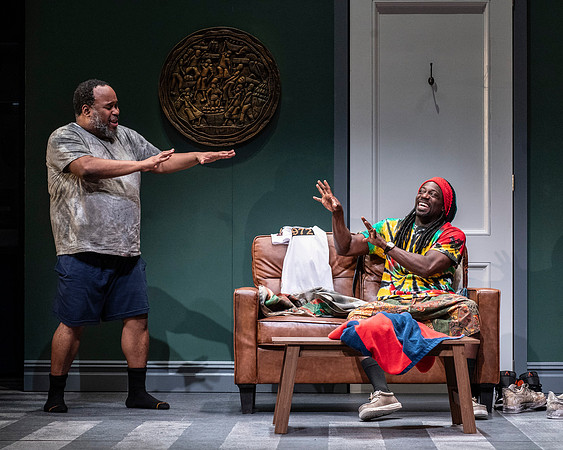068_Merry Wives_press