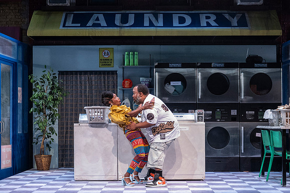 073_Merry Wives_press
