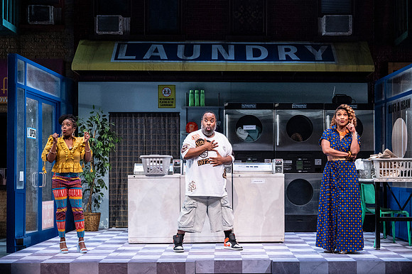 076_Merry Wives_press