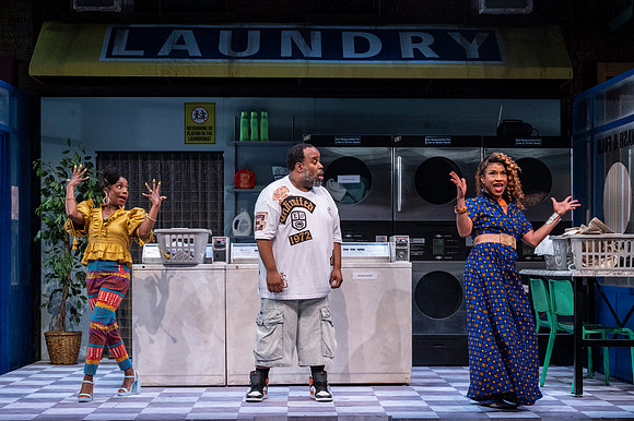 078_Merry Wives_press