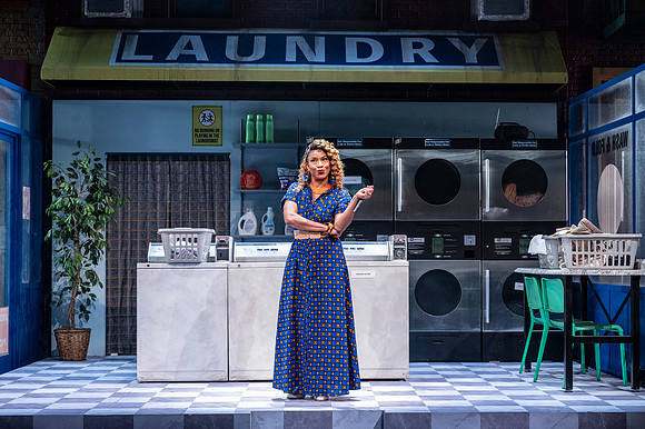 081_Merry Wives_press