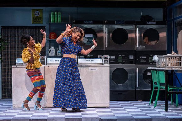 089_Merry Wives_press
