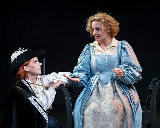 029_Cyrano_press