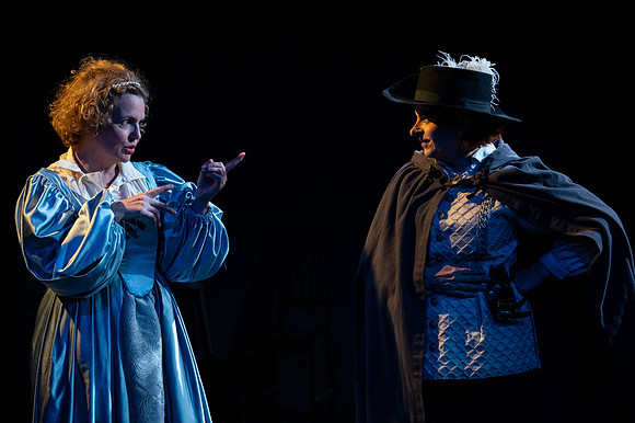 057_Cyrano_press