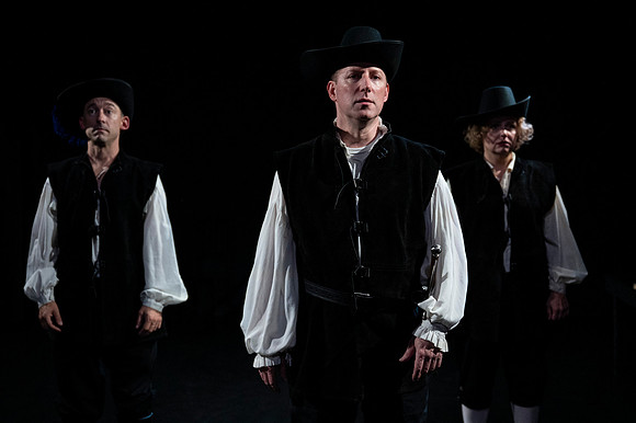 066_Cyrano_press