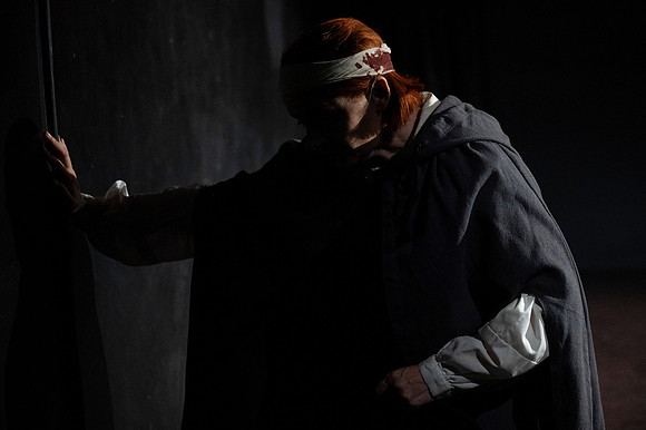 083_Cyrano_press