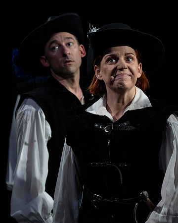 065_Cyrano_press