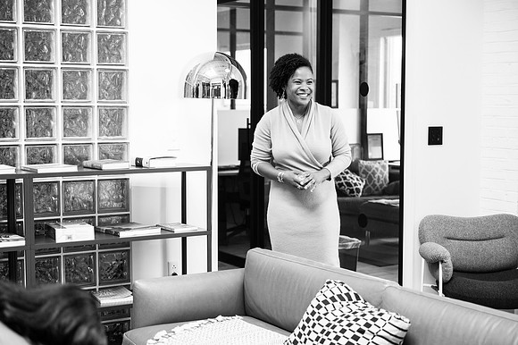 041_HGVentures_onsite_bw