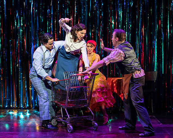 054_Guys and Dolls_press