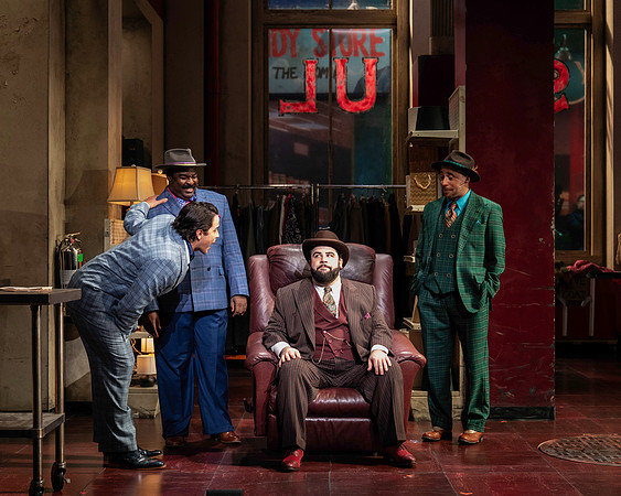 038_Guys and Dolls_full set