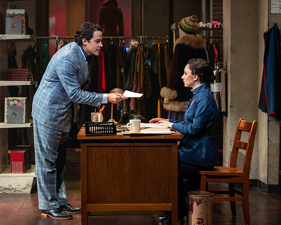046_Guys and Dolls_full set