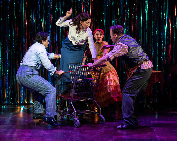 131_Guys and Dolls_full set