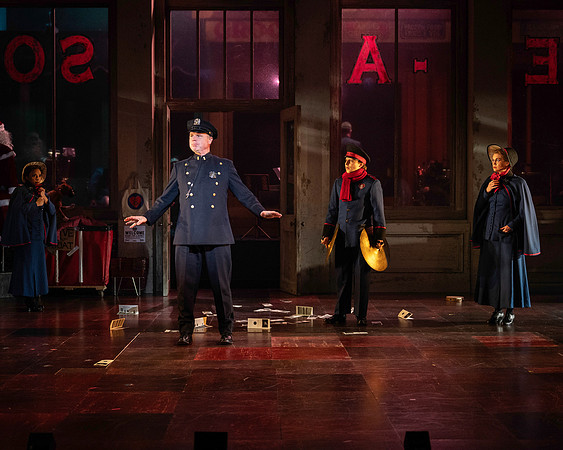 157_Guys and Dolls_full set