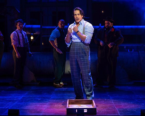 197_Guys and Dolls_full set