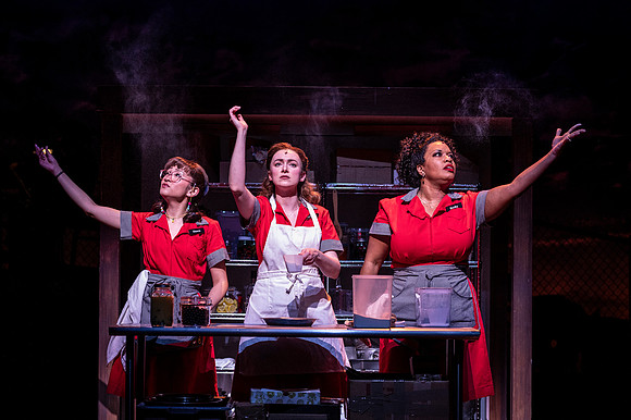 042_Waitress_press