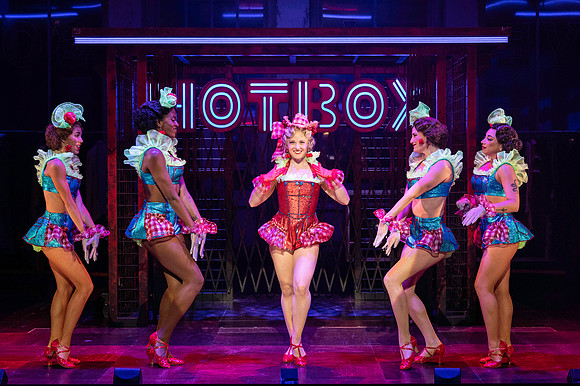 010_Guys and Dolls 2_full set