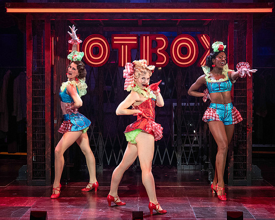 018_Guys and Dolls 2_full set