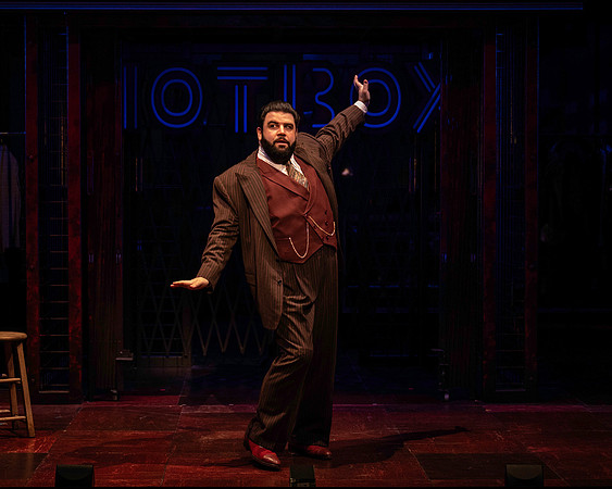 021_Guys and Dolls 2_full set