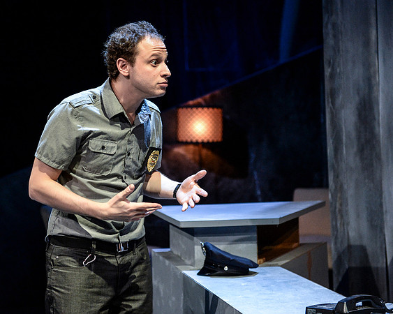 114_Lobby Hero