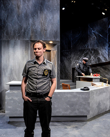 138_Lobby Hero