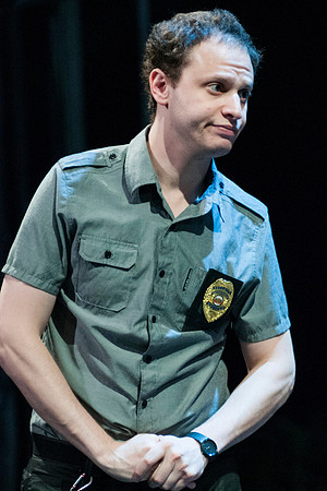 106_Lobby Hero