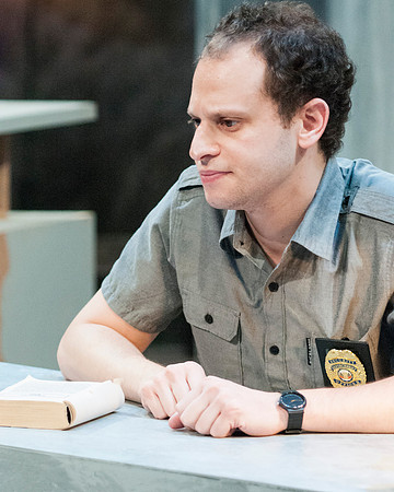 017_Lobby Hero