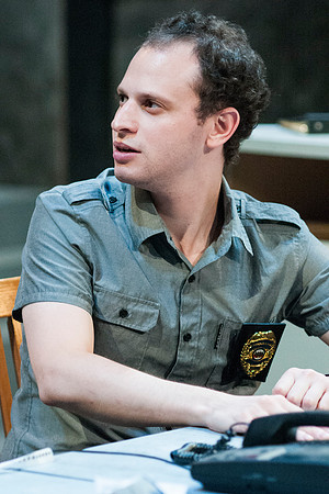009_Lobby Hero