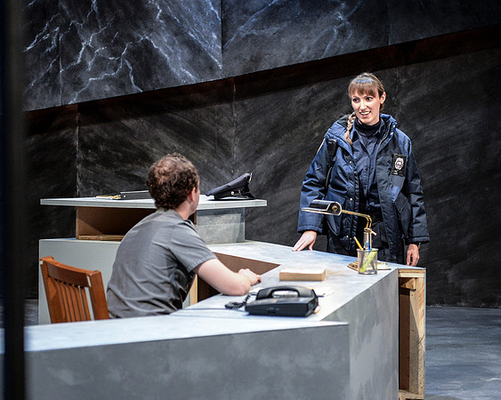 040_Lobby Hero