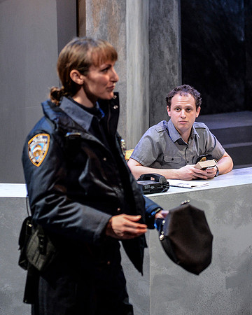 045_Lobby Hero