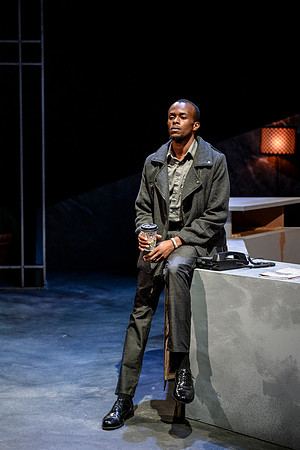 032_press_Lobby Hero