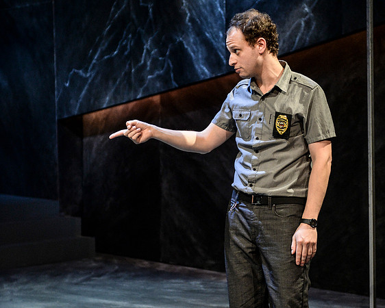 035_press_Lobby Hero