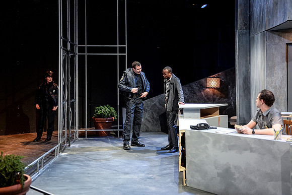 051_Lobby Hero