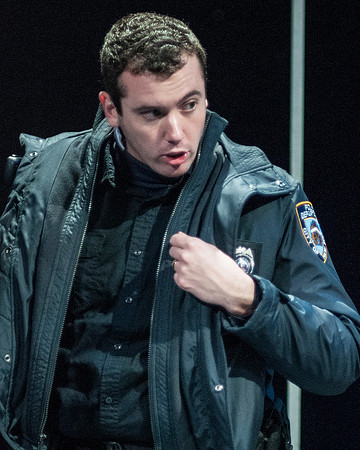 046_Lobby Hero