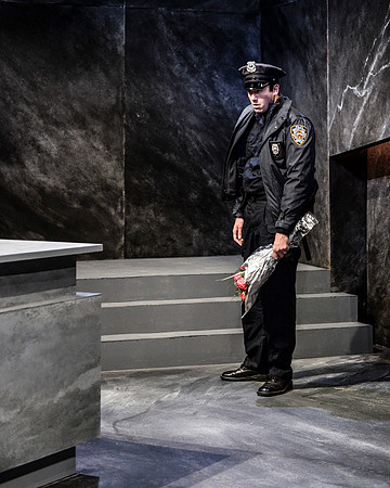 137_Lobby Hero