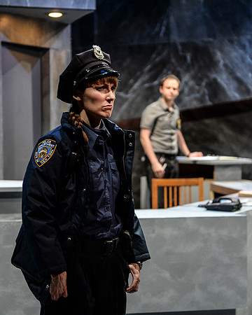 097_Lobby Hero