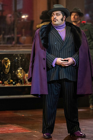 040_Guys and Dolls_press