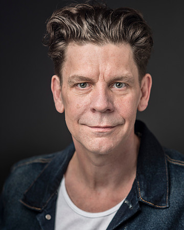 009_Brit_2018, color, print
