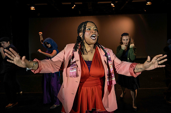 097_Lysistrata_full set