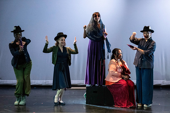 119_Lysistrata_full set