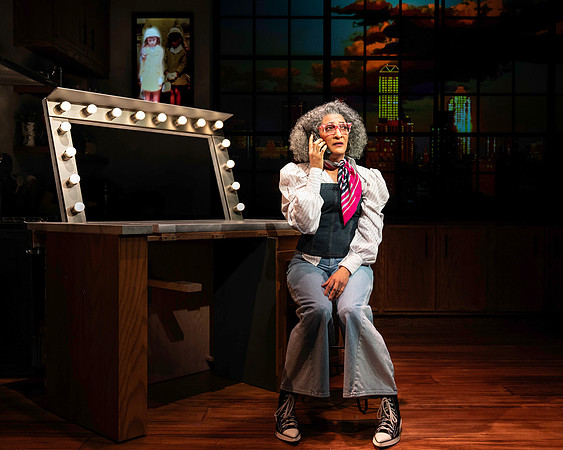 004_Carla Hall_Please Underestimate Me