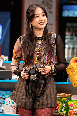 028_Kim's Convenience_press