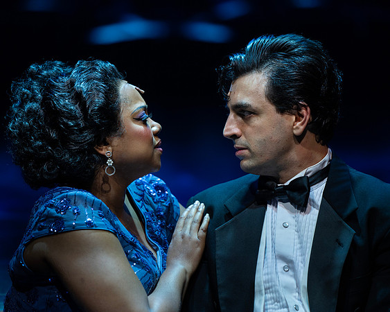 083_Some Like It Hot_press