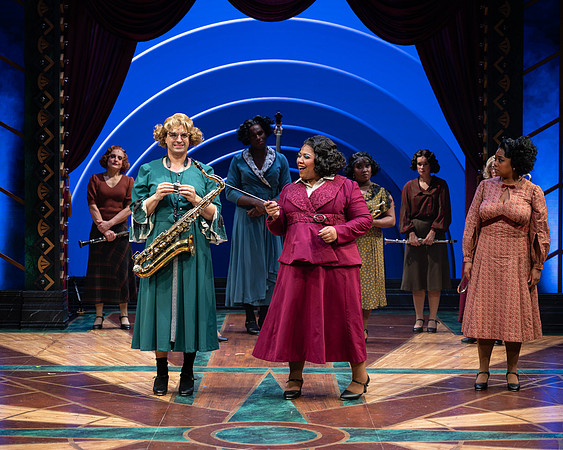 040_Some Like It Hot_press