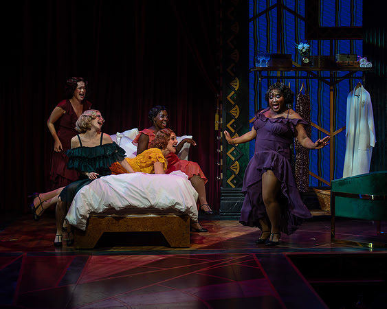 071_Some Like It Hot_press