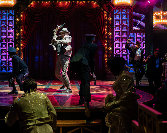 106_Some Like It Hot_press