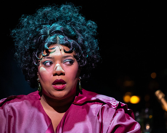 001_Some Like It Hot_press